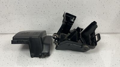 * RENAULT CLIO DYNAMIQUE MK4 2012-2019 FUSE BOX HOLDER AND LID