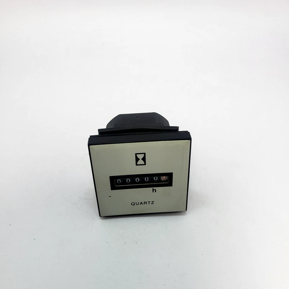 Quartz 6 DIGIT NON-RESET 804-824 Hour Meter 115V ac 50/60Hz - Image 4 of 4