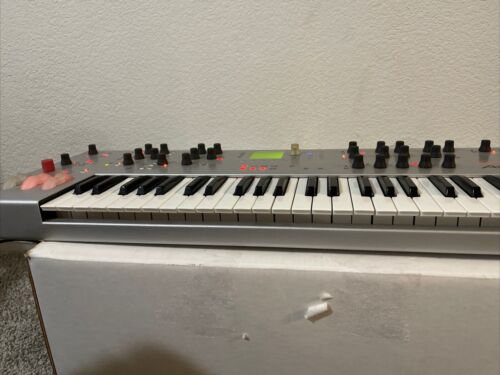 Alesis Ion 49 Key Modeling Synth Keyboard Great Working Order - Picture 14 of 15