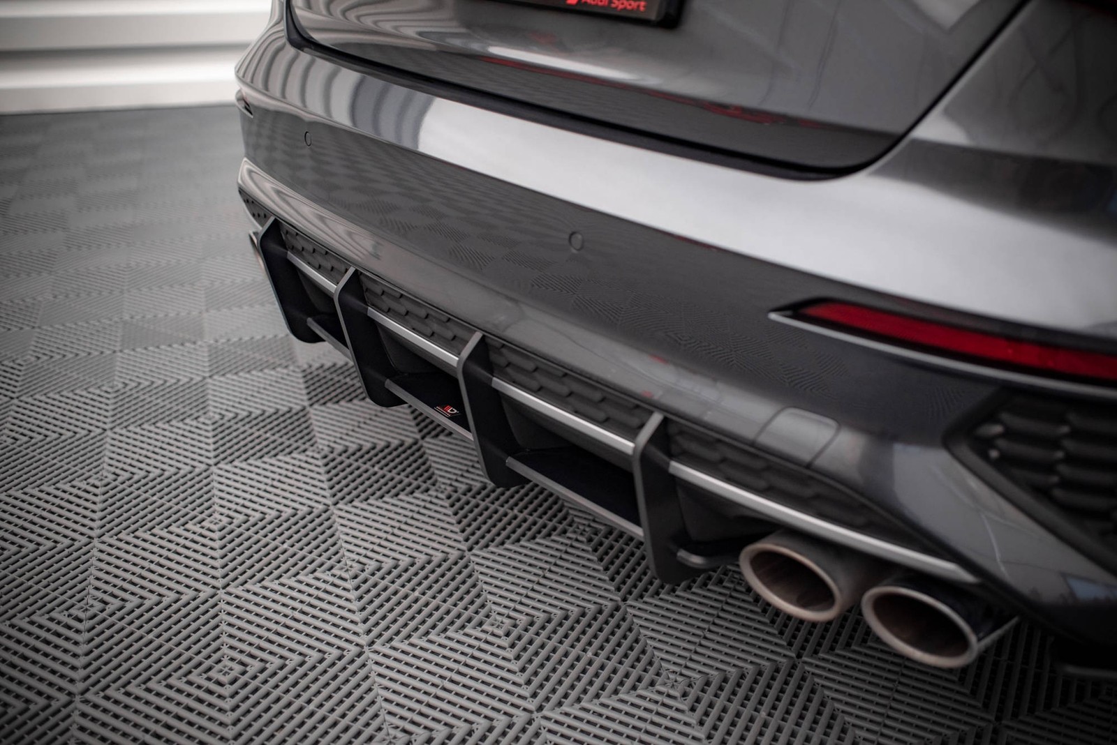 Diffuseur arriere Audi S3 8Y Maxton finition noir premium Street Pro