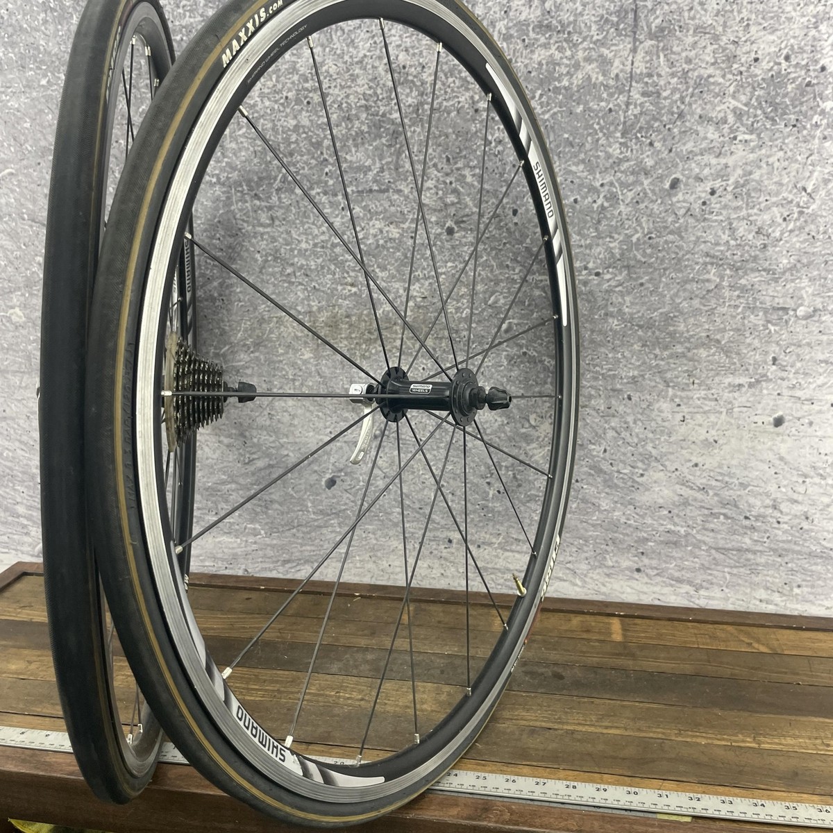 Shimano WH-R500 700c Road Wheelset Clincher QR Rim Brake 20/24h