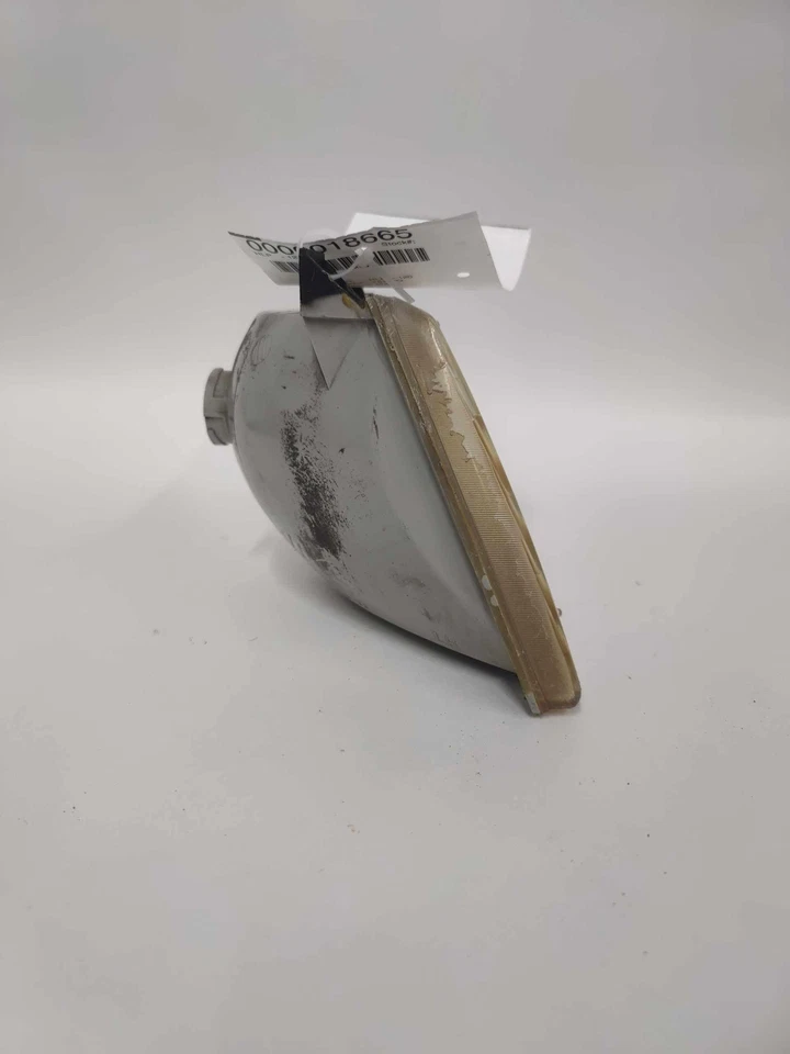 1986-87 Ford Tempo Left Headlight Assembly - Image 4 of 4