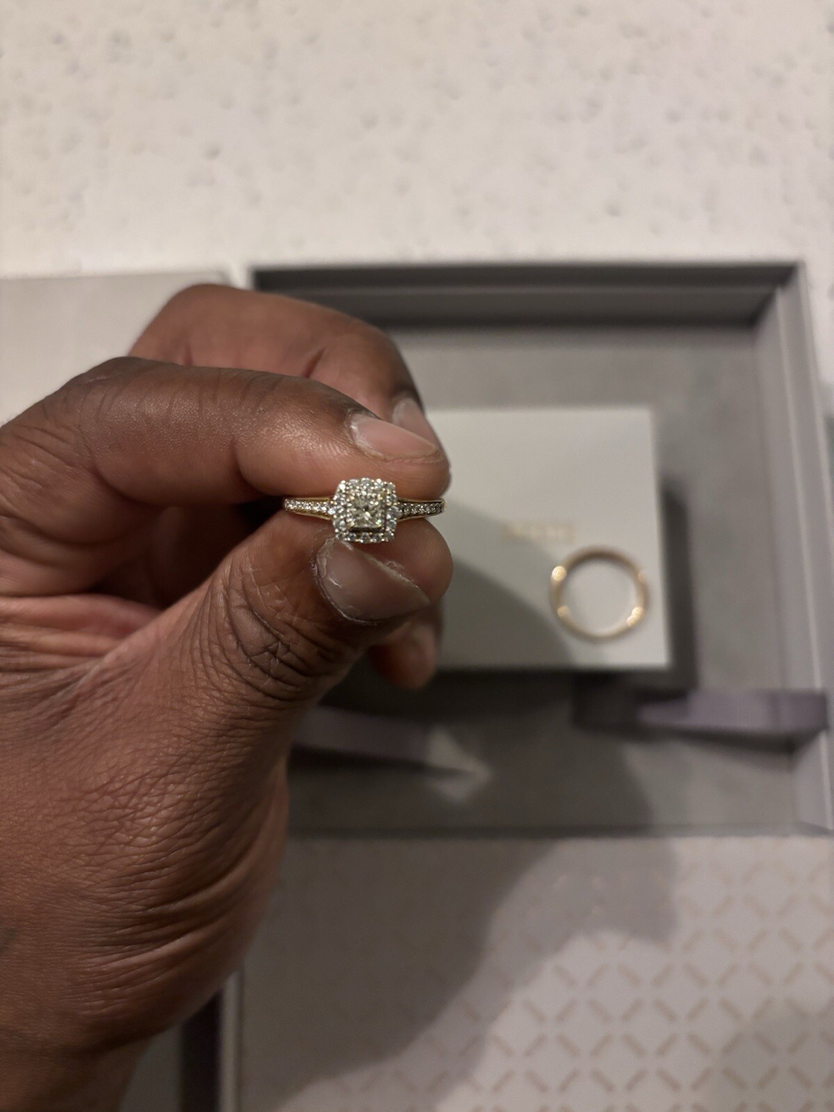 engagement ring size 9 - image 4