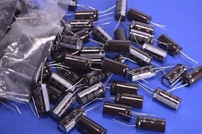 25 Pcs NIC Components 2200uF µF mF mFD 50V Aluminum Electrolytic Capacitors Nipp