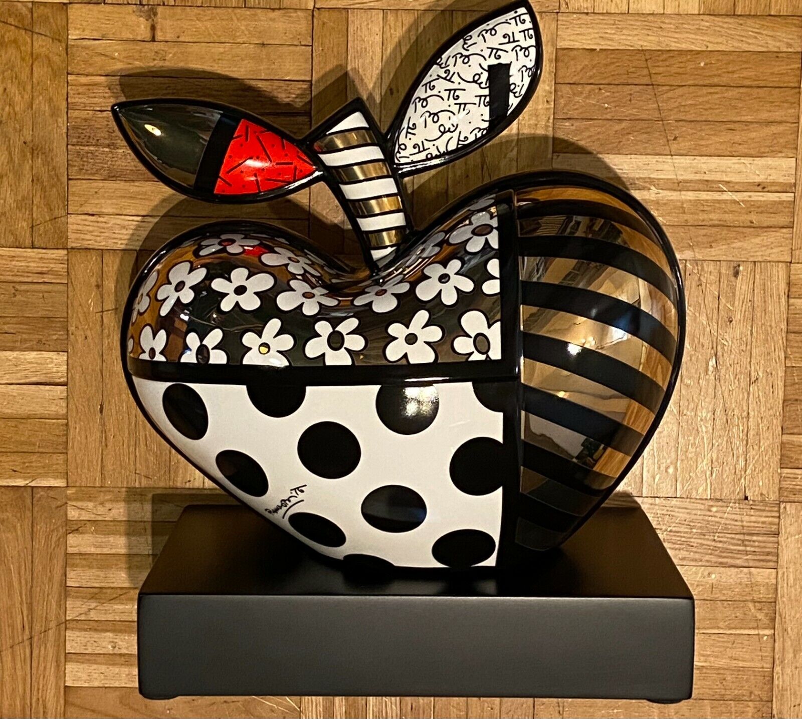 BIG APPLE - Limited Edition Sculpture – Shop Britto