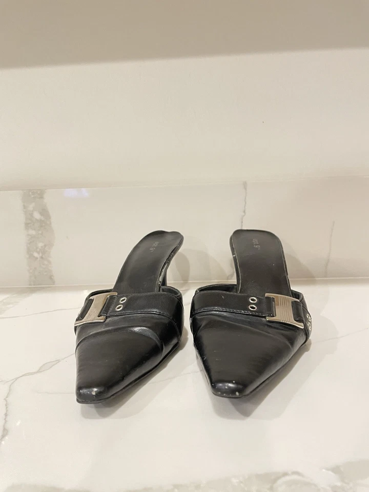 Apt 9 Back High Heels With Buckle Size W 7 - Image 3 of 4