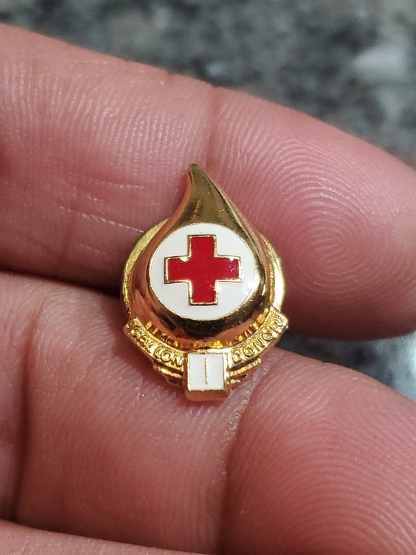 American Red Cross 1 Gallon Blood Donor Pin