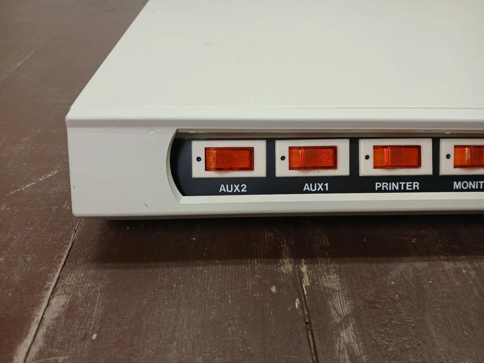 Power Authority By Belkin Power Center Model F5C120 - Image 2 of 4