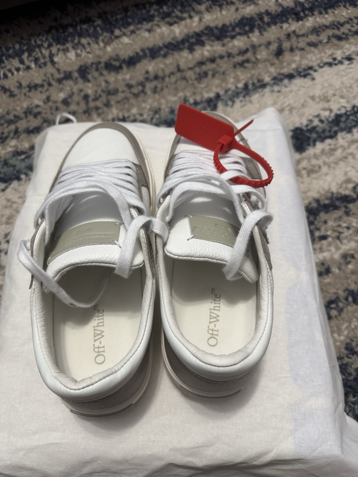 Off-White Vulcanized Leather Low-Top Sneakers image 4