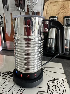 NESPRESSO Aeroccino 4 Milk Frother Silver/Chrome Used Very Good