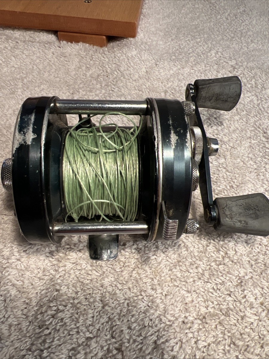 Abu Garcia Ambassadeur 5000D Reel Green Baitcasting Sweden 741200