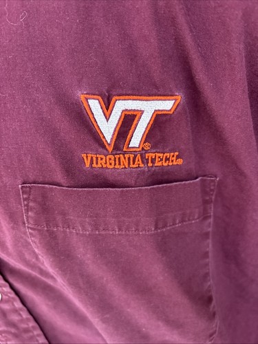 VT Virginia Tech Men button down shirt XXL Embroidered Chest Wrinkle Free Pocket - Picture 3 of 14