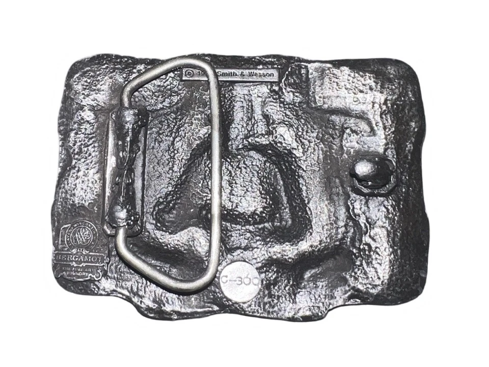 VINTAGE 1989 BERGAMOT SMITH AND WESSON C-300 PEWTER BELT BUCKLE - Image 2 of 3