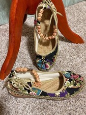 Embellished Floral Ballet Flats