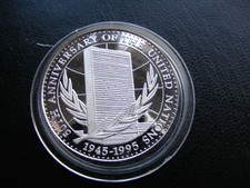 W616 Equatorial Guinea 7000 Francs 1995 21 grams .999 Silver