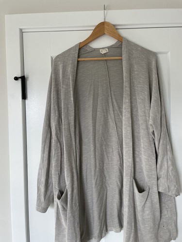 DONNI Damen Hausmantel Strickjacke Größe: Osfa gestreift grau und neu - Bild 10 von 10
