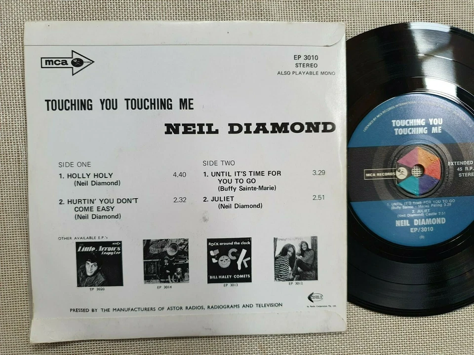 NEIL DIAMOND - TOUCHING YOU TOUCHING ME - EP Picture cover near mint - Image 2 of 2