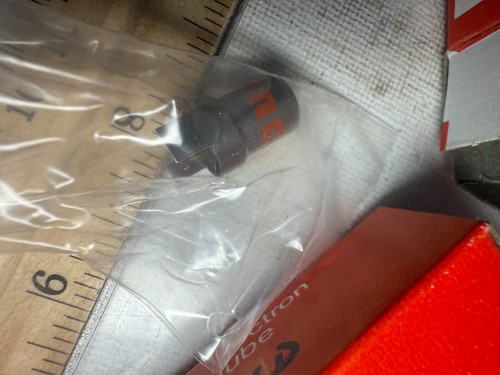 Lot of 3 RCA 7586 Tubes in Boxes - Picture 3 of 4