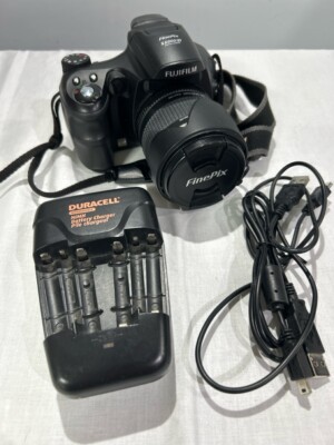 Fujifilm FinePix S Series S6000fd 6.3MP Digital Camera - Black for