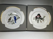 Spode Ray Harm American Songbird Series Eastern Bluebird & Grosbeak Plates (2)