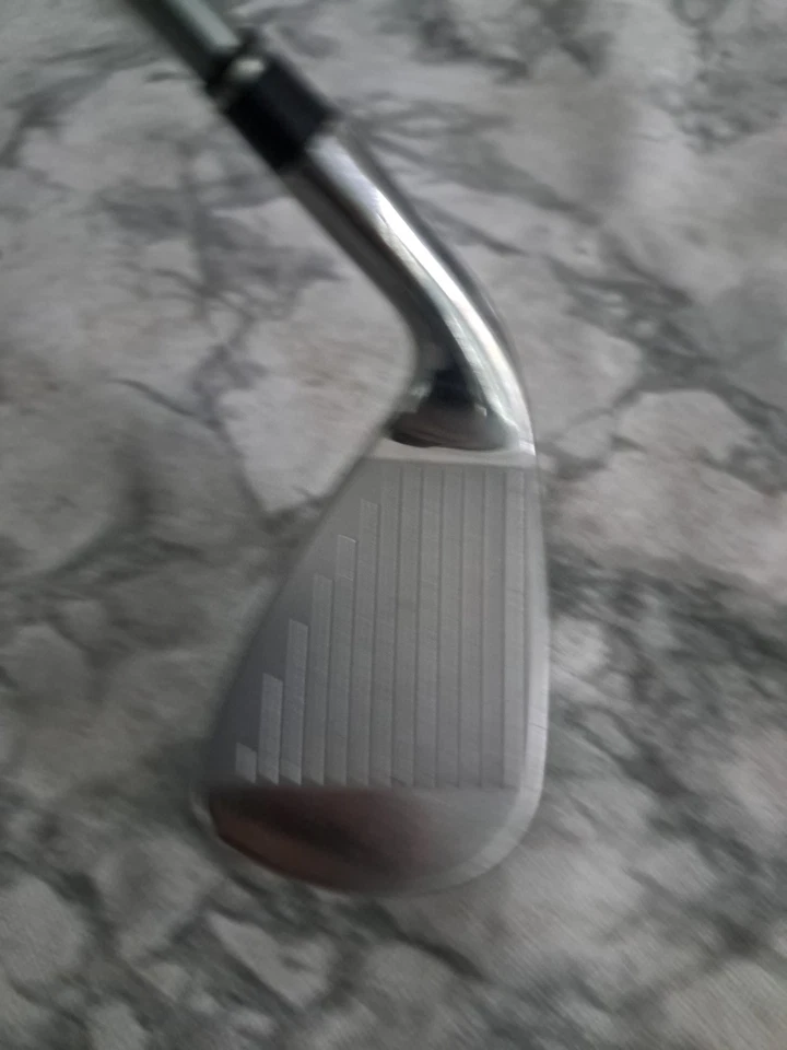 SENIORS WILSON STAFF D7 9 IRON, MAMIYA RECOIL A FLEX GRAPHITE SHAFT RIGHT HANDED - Image 2 of 4