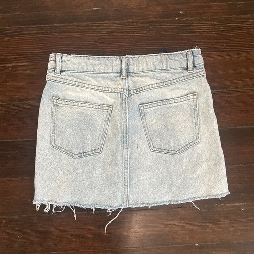Zara Girls Denim Mini Skirt, Lighter Wash, Adjustable Waist, Size 9 - Picture 3 of 6