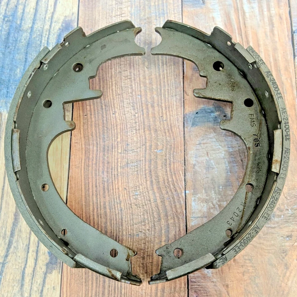 Zapatas de freno Napa United UP10705R para Ford Ranger Mazda B2500 B3000 Ultra Premium Foto 2 de 4