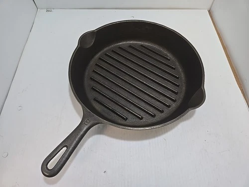 Griswold Cast Iron #9 Small Logo Broiler Skillet