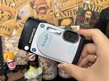 Olympus TG-870 Tough Digital Camera 16MP 5x Zoom Flip Screen 3x Proof