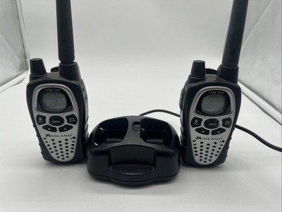 (2) Midland GXT710 Walkie-Talkies & OEM Charging Dock 18CVP4A - READ DESCRIPTION