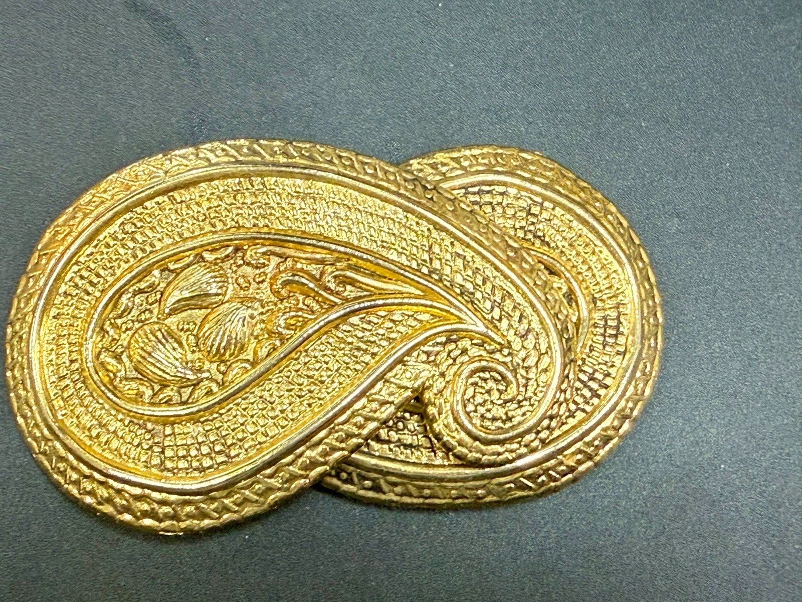 Large Swirl Pattern Interlocking Two Piece Vintag… - image 13