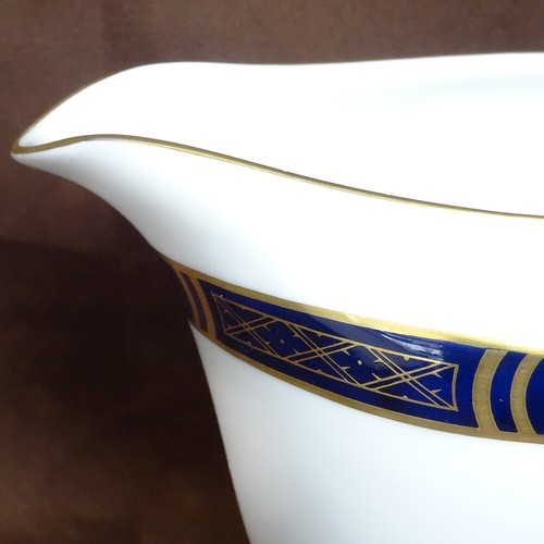 MOUNTBATTEN BLUE by Royal Worcester Creamer 4" tall NEW NEVER USED made England - Picture 4 of 9