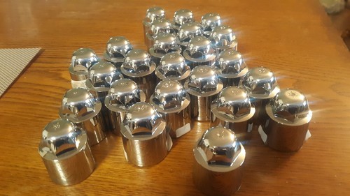 OEM GM 2013 CHEVROLET CADILLAC LUG NUT CAPS GM # 12499428 - Picture 4 of 5