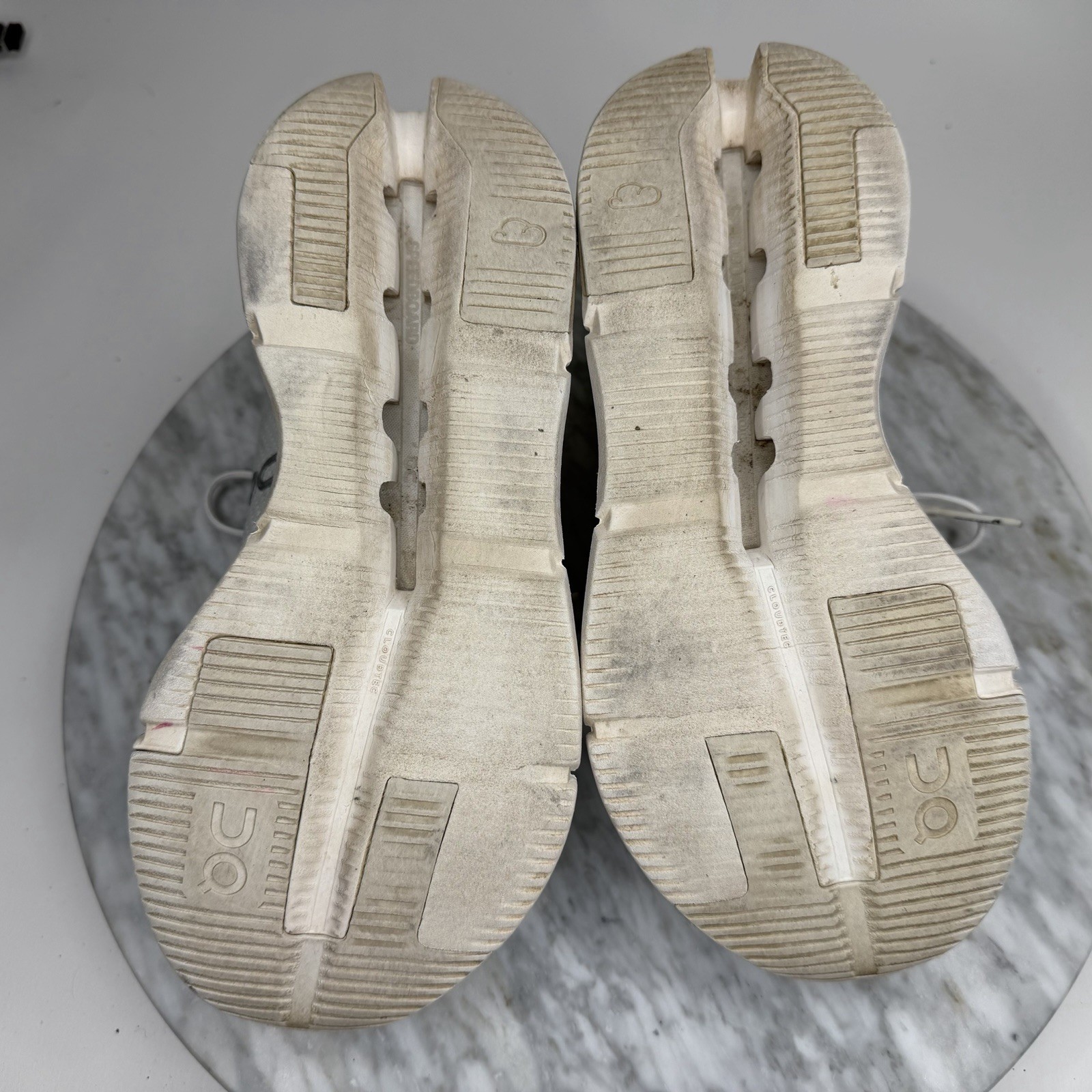 On Cloud Cloudnova Undyed White Running Comfort S… - image 2