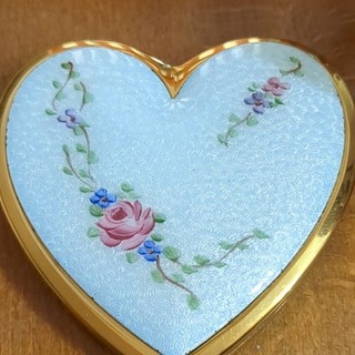Vintage Compact With Powder Puff