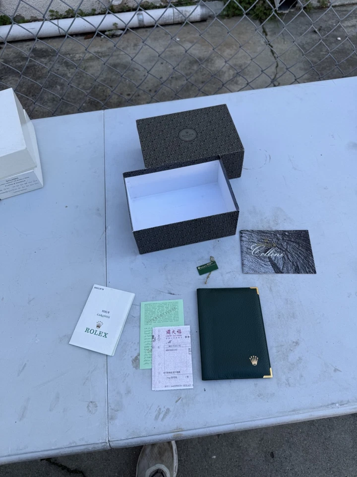 Rolex Cellini Vintage WatcH OUTER Box AND CERTIFICATE - Image 3 of 4