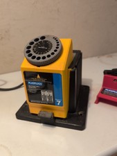 Working vintage Plasplugs Power Base drill bit sharpener