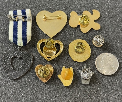 Lot of 9 Hearts Heart Love Hands Pins Pinbacks #48786 - Picture 5 of 7