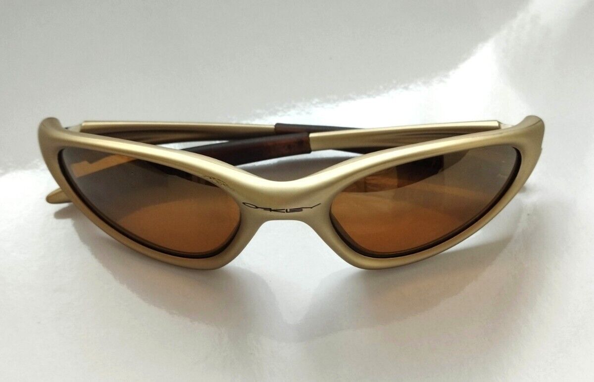 Oakley Minute Vintage SUnglasses Gold Color Frame Brown Oakley Minute Vintage SUnglasses Gold Color Frame Brown