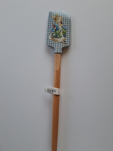 Williams Sonoma PETER RABBIT SPATULA with wooden handle - Picture 3 of 3