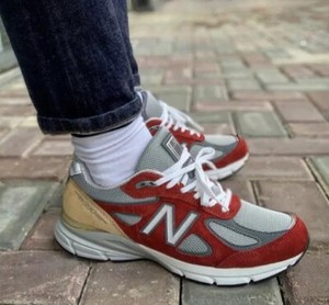 red new balance 990v4