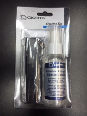 Giottos KIT-1011 Small Cleaning Kit (Black)  New Retail Package