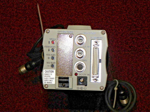 CÁMARA CONVERTIBLE PANASONIC AW-E600P 3CCD CON FUJINON S16X7BMD 1:19/7.3-17mm TV-Z - Imagen 18 de 21