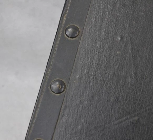 Antiguo baúl sombrero caja 12x10x10 negro con llave latón mango victoriano 1880 original Foto 3 de 4