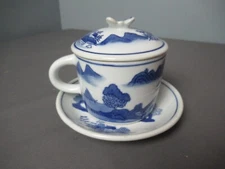 Oriental Handled Tea Cup w/ Lid & Saucer - Vintage - Applied Butterfly  - l4 sb