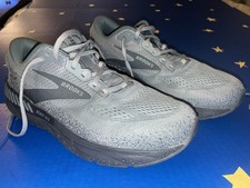 Brooks Men  s Beast GTS 24, Gray Running Shoes, Size 10.5 Medium D Great Shape 
