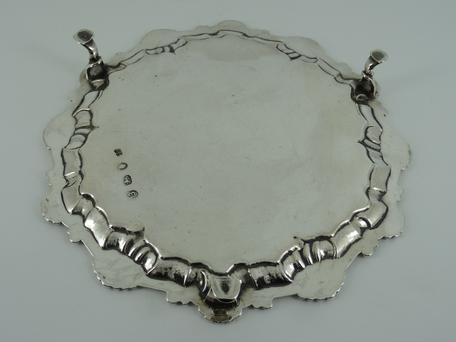 ELEGANT ENGLISH ANTIQUE GEORGE II SOLID STERLING SILVER SALVER LONDON 1757 290G