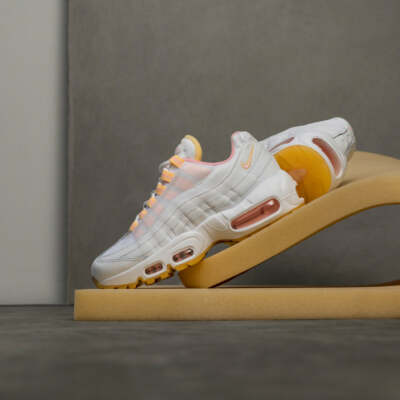 nike air max melon tint