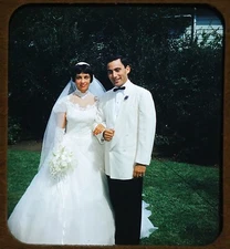 Bride & Groom in outdoor wedding attractive - Vintage Stereo Realist slide #333