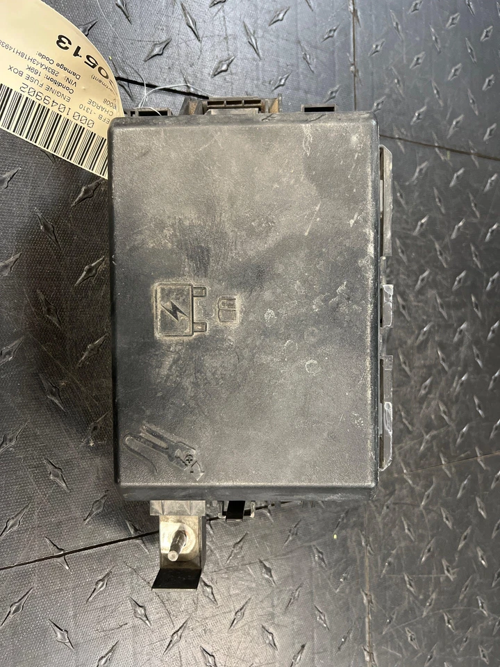 2008 Dodge Charger Engine Fuse Box 5.7L V8 AT RWD (04692170AG) Foto 2 de 4